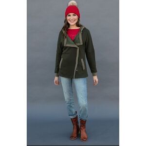 NWOT Evy's Tree Super Soft Plush Fleece Oversized  Asymmetrical Hooded Sweater J